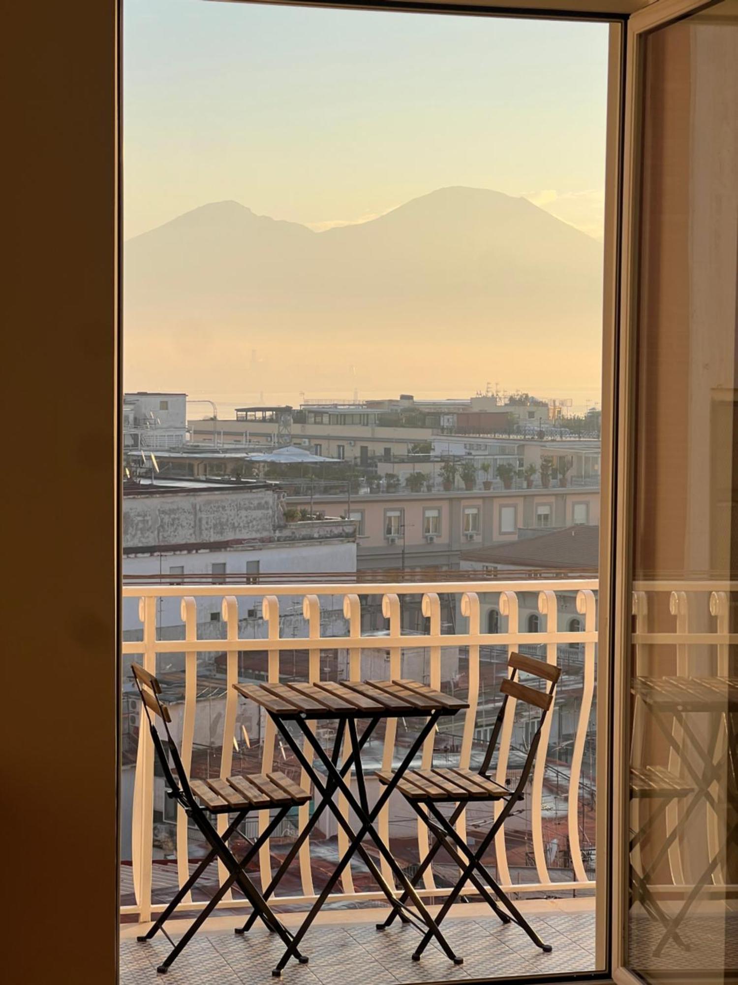 Gennarino Apartments - Panorama Suite With Balcony And Urban Loft ナポリ エクステリア 写真