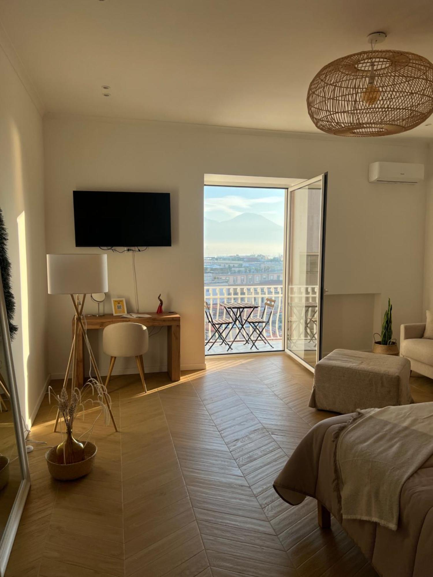 Gennarino Apartments - Panorama Suite With Balcony And Urban Loft ナポリ エクステリア 写真
