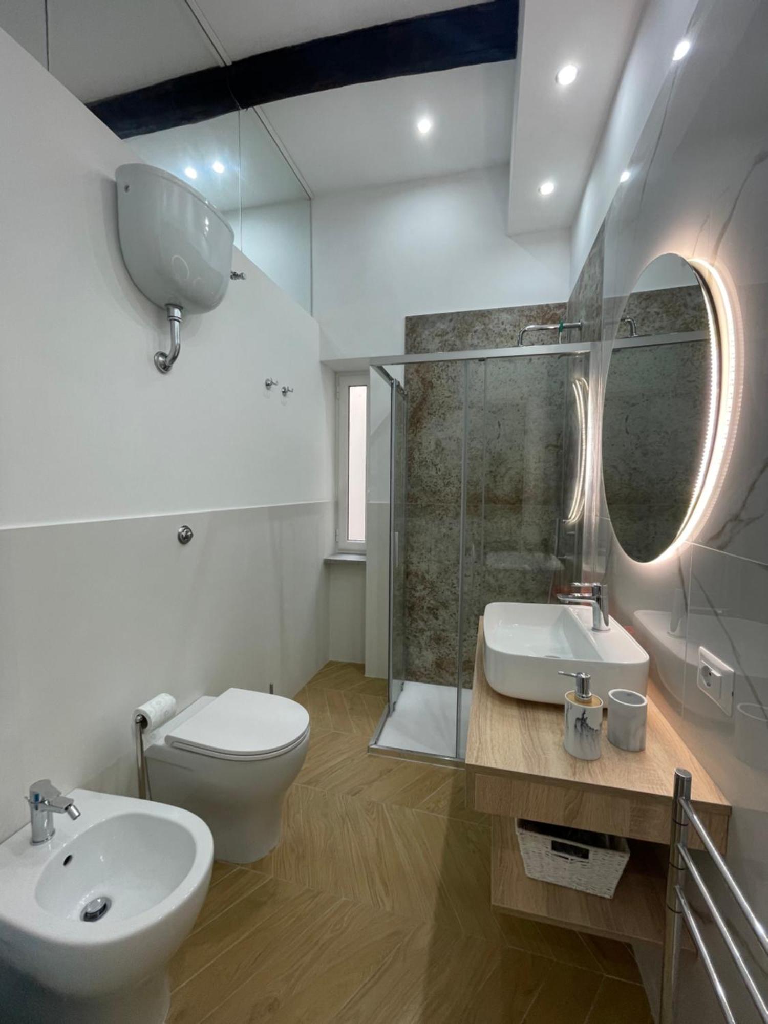 Gennarino Apartments - Panorama Suite With Balcony And Urban Loft ナポリ エクステリア 写真