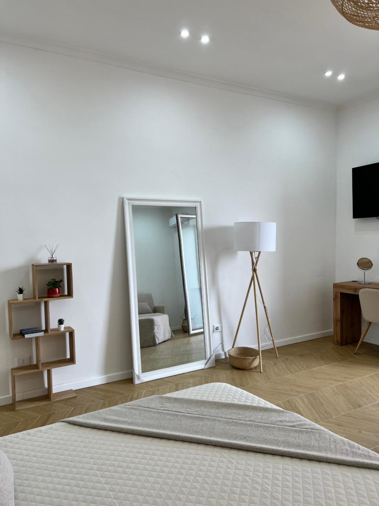 Gennarino Apartments - Panorama Suite With Balcony And Urban Loft ナポリ エクステリア 写真