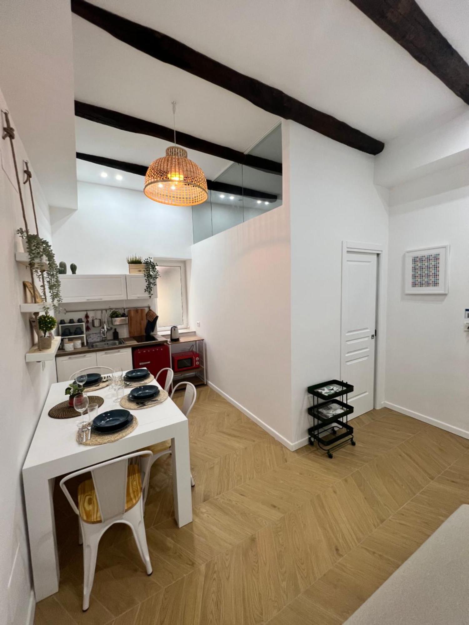 Gennarino Apartments - Panorama Suite With Balcony And Urban Loft ナポリ エクステリア 写真
