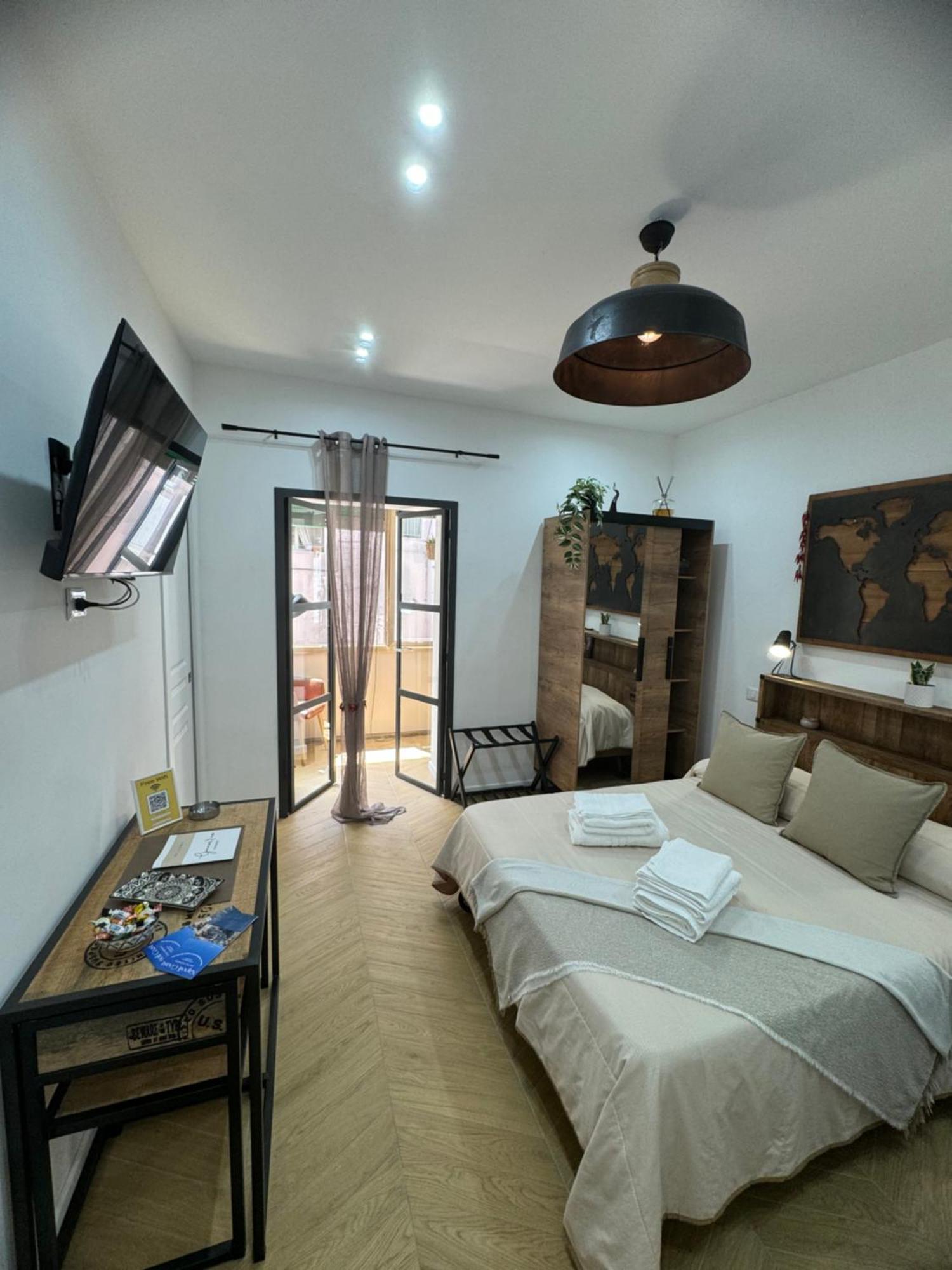 Gennarino Apartments - Panorama Suite With Balcony And Urban Loft ナポリ エクステリア 写真