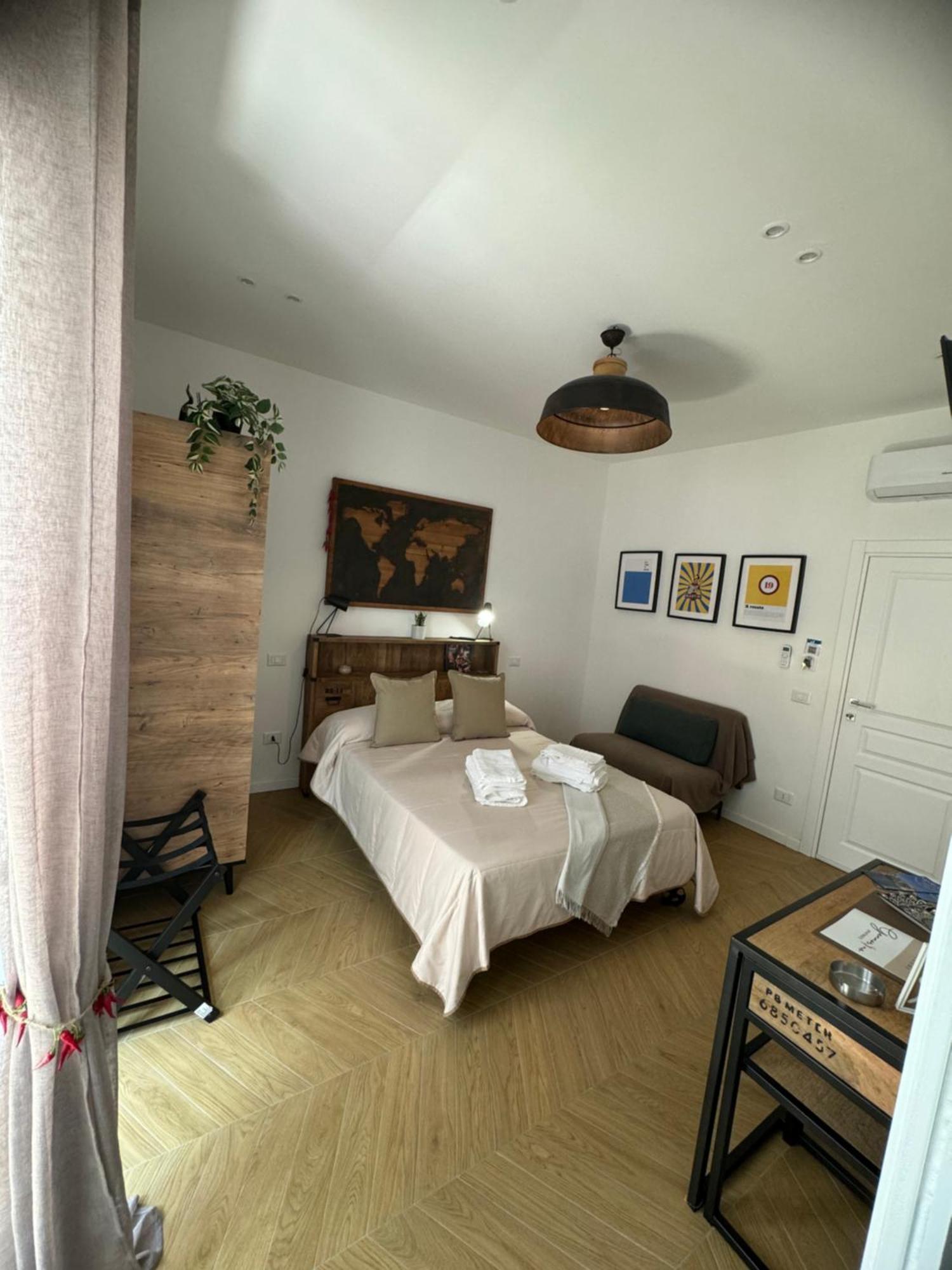 Gennarino Apartments - Panorama Suite With Balcony And Urban Loft ナポリ エクステリア 写真